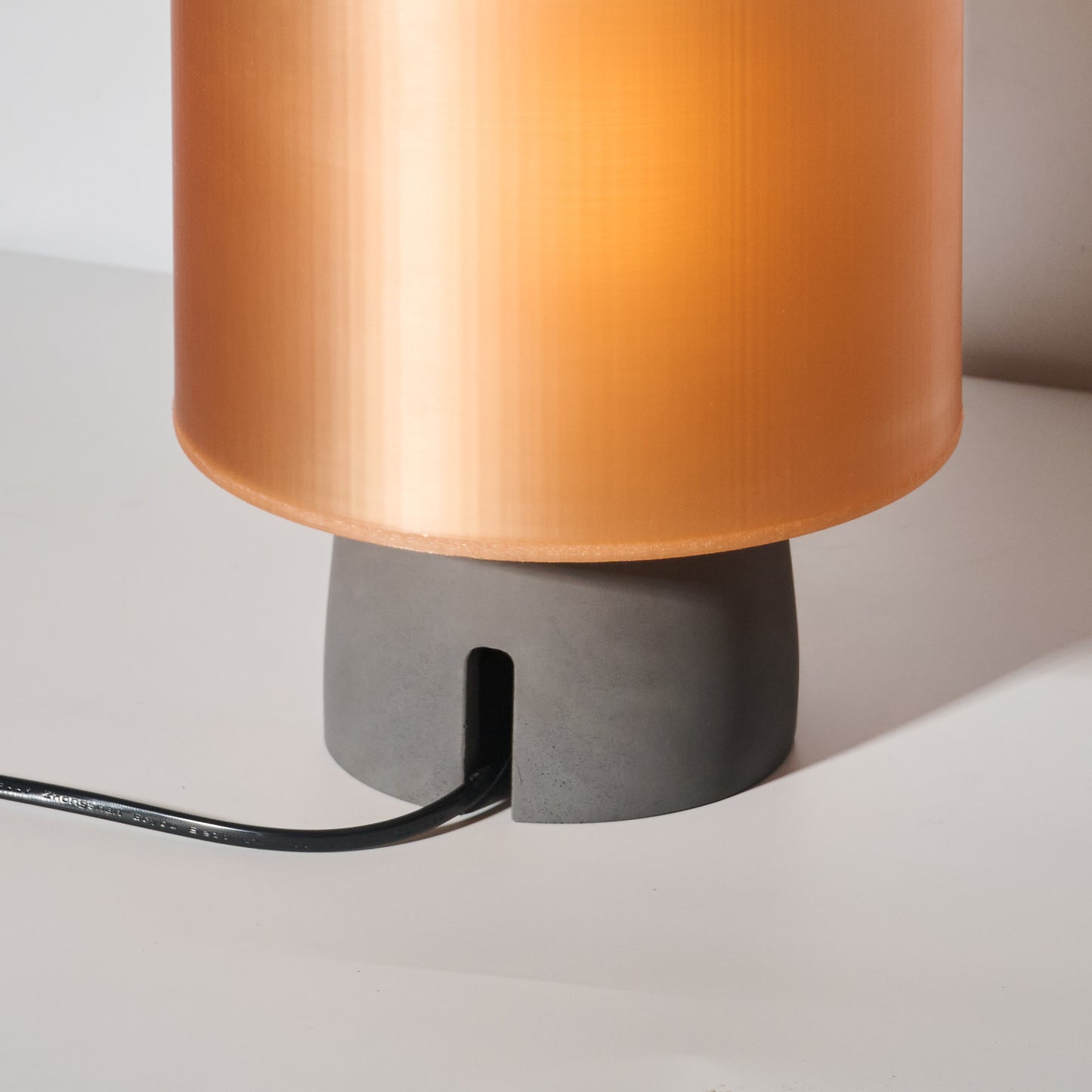 THE ROSHAR LAMP