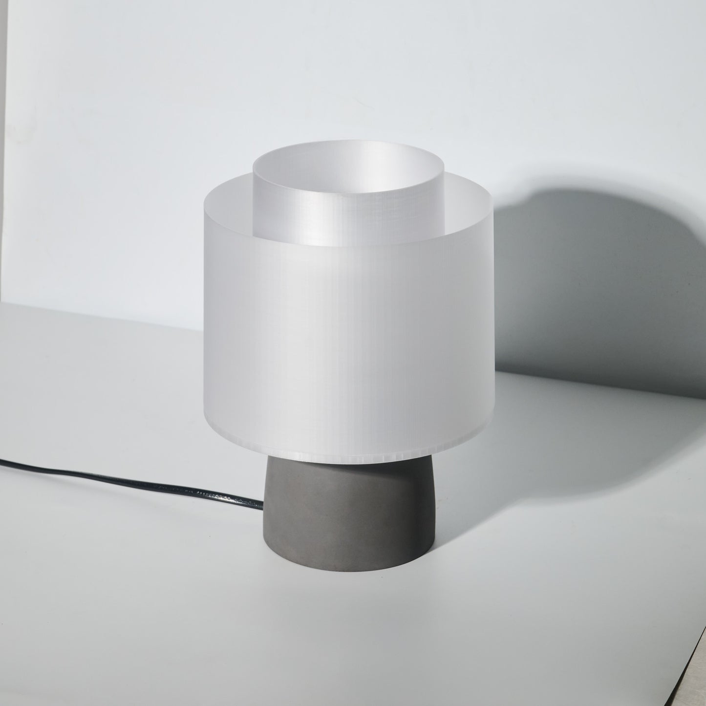 THE ROSHAR LAMP