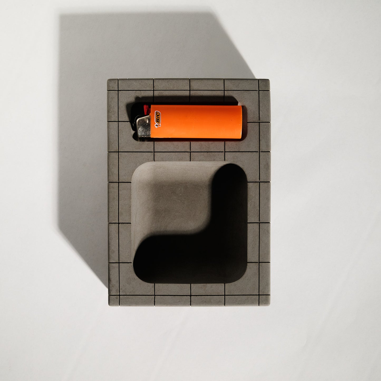 THE POOL TRAY