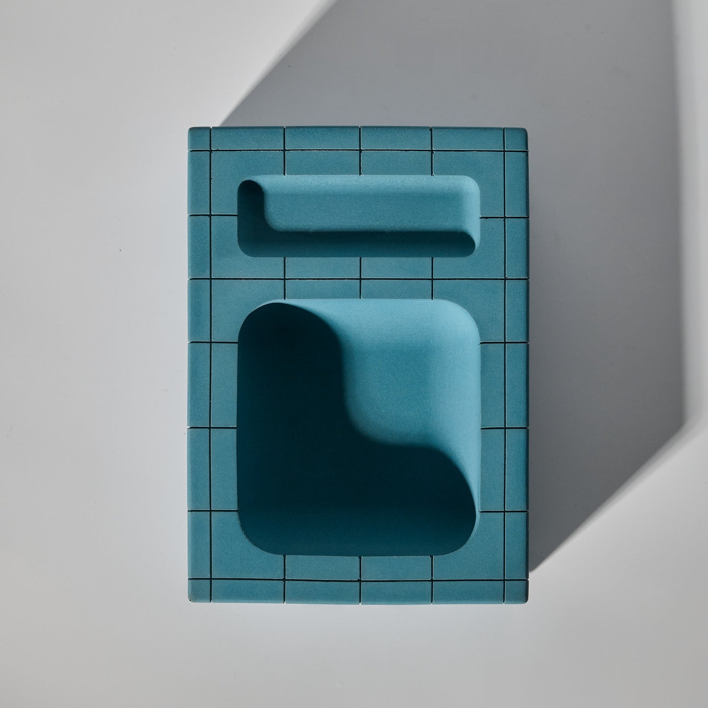 THE POOL TRAY