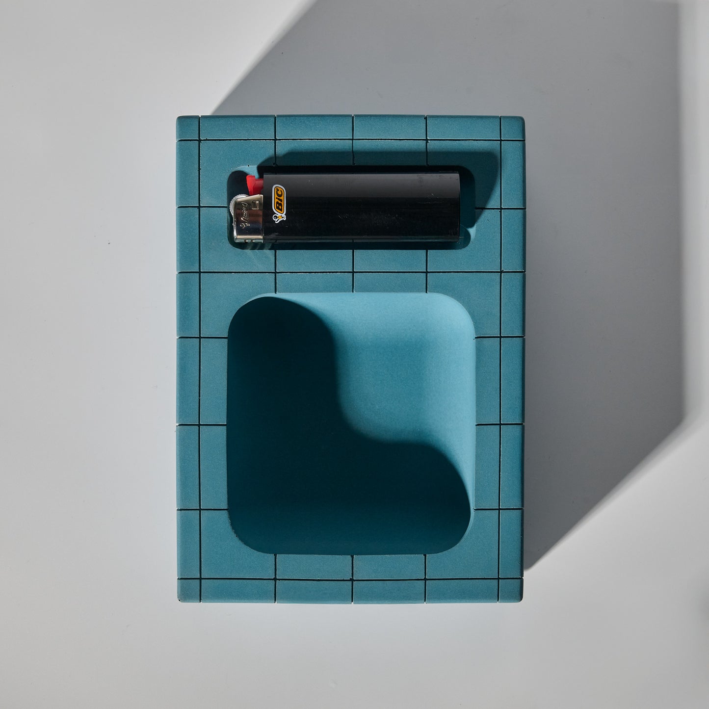 THE POOL TRAY