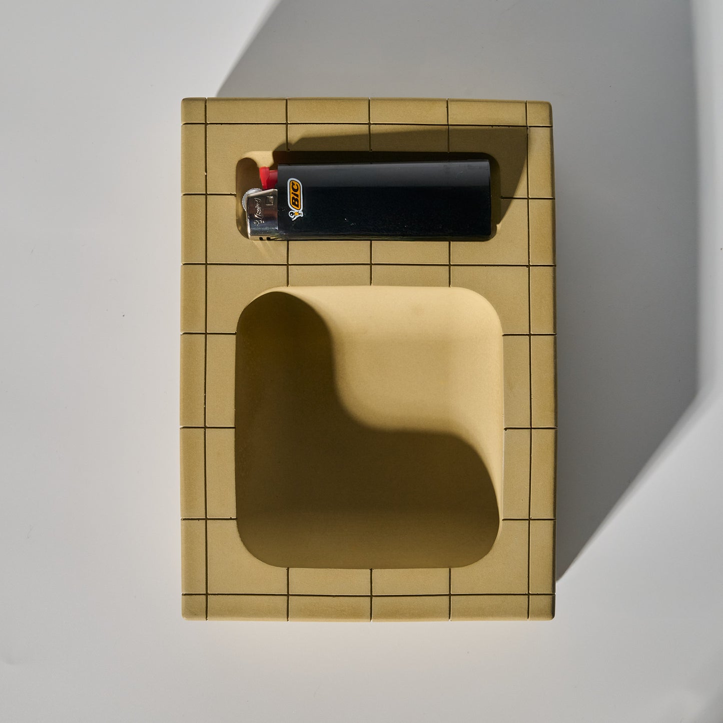 THE POOL TRAY