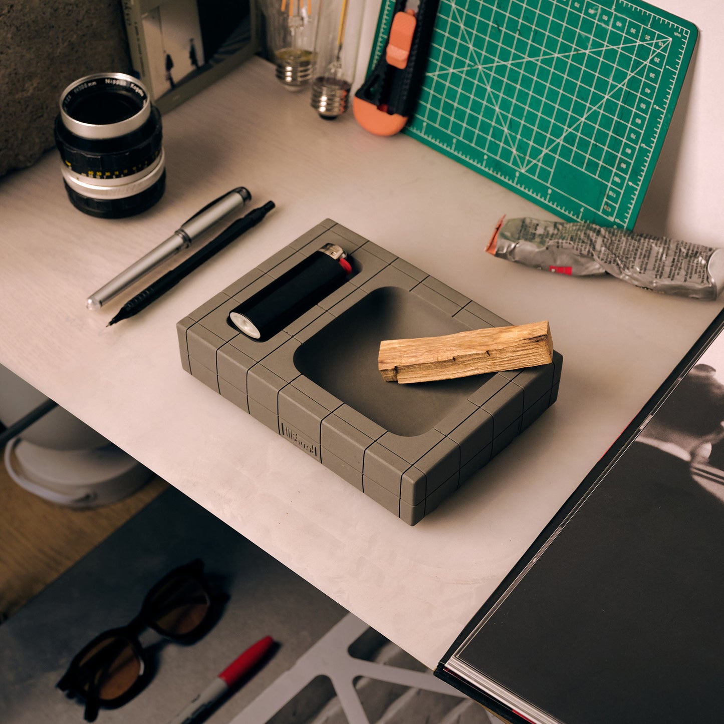 Gray Illfound Pool Tray Desk With Pens