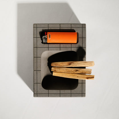 THE POOL TRAY