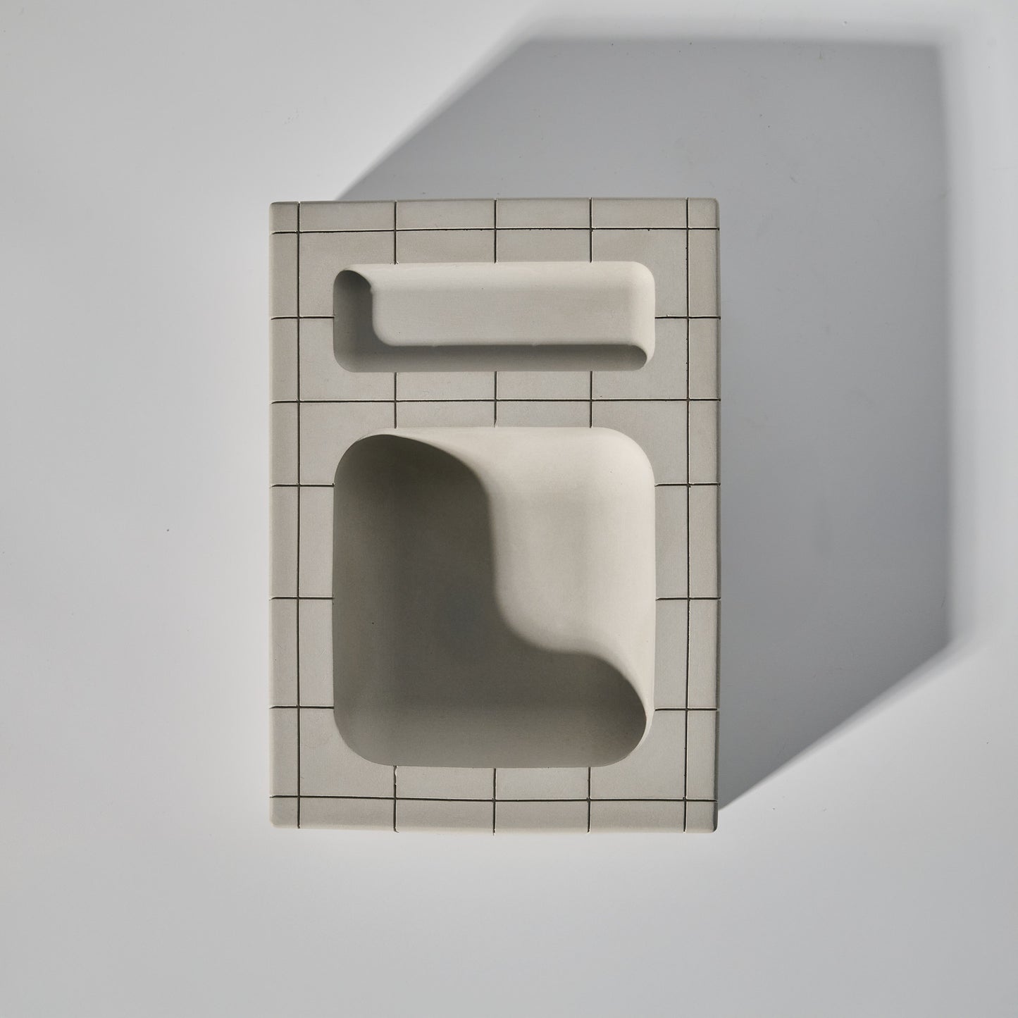 THE POOL TRAY