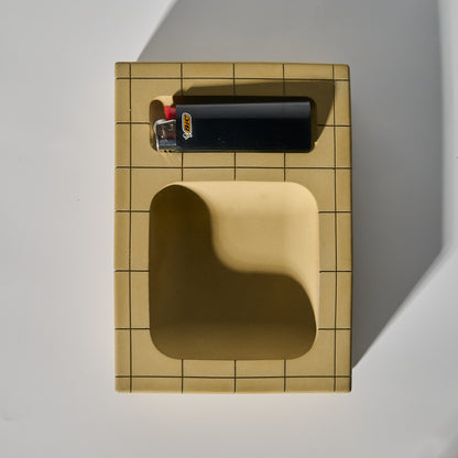 THE POOL TRAY