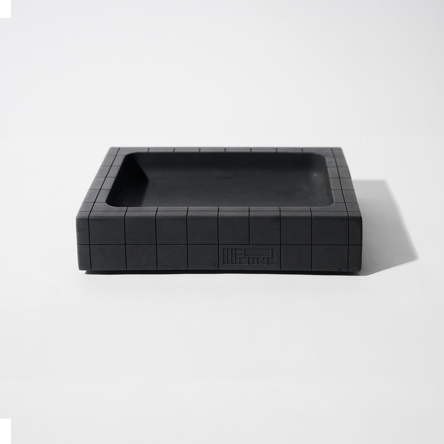 THE VALET TRAY