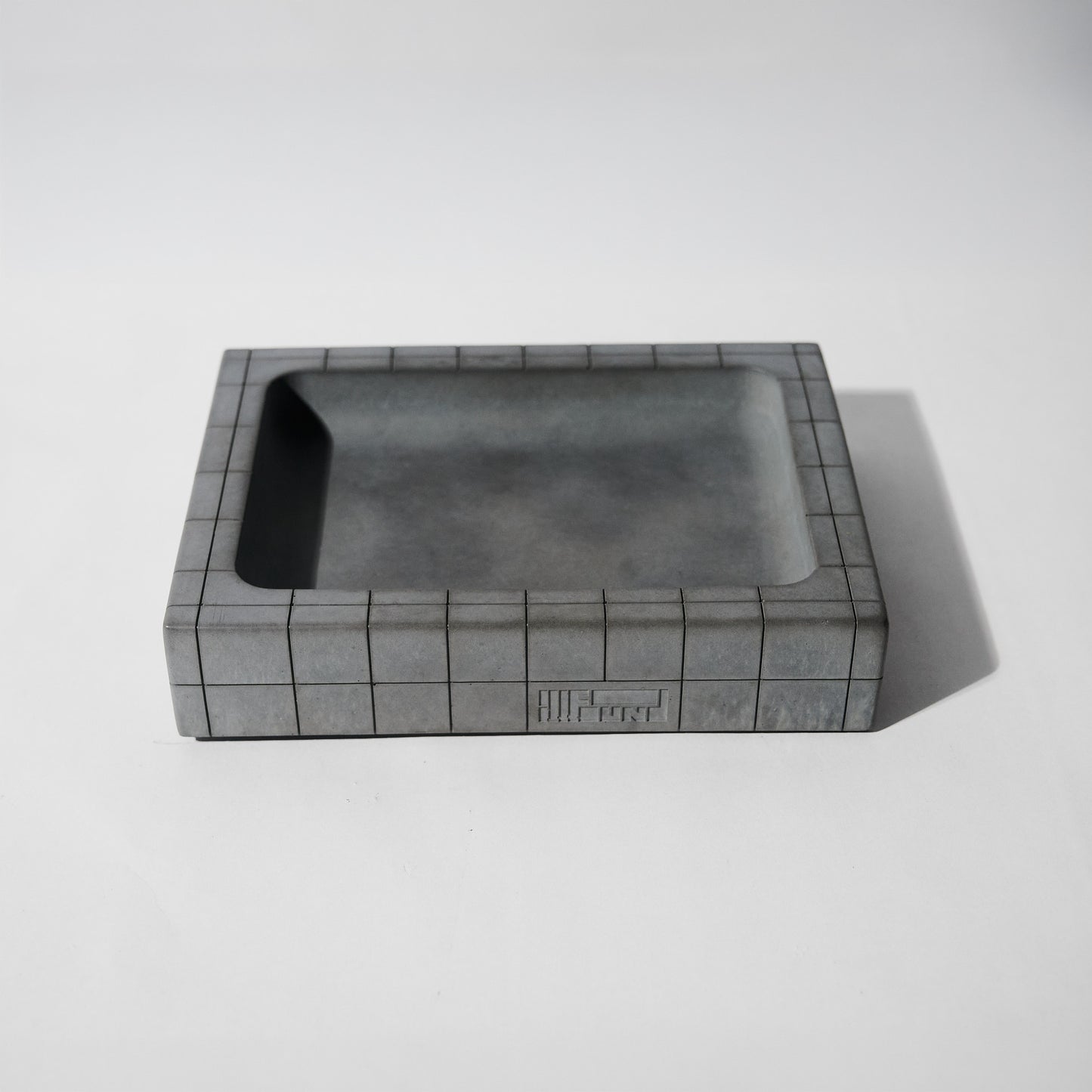 THE VALET TRAY